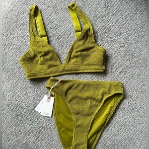 Good American “Always Fits” crinkle bikini